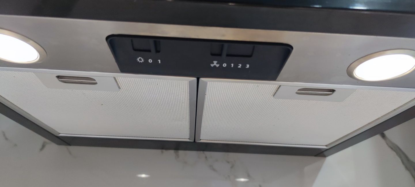 Okap marki Smeg 60