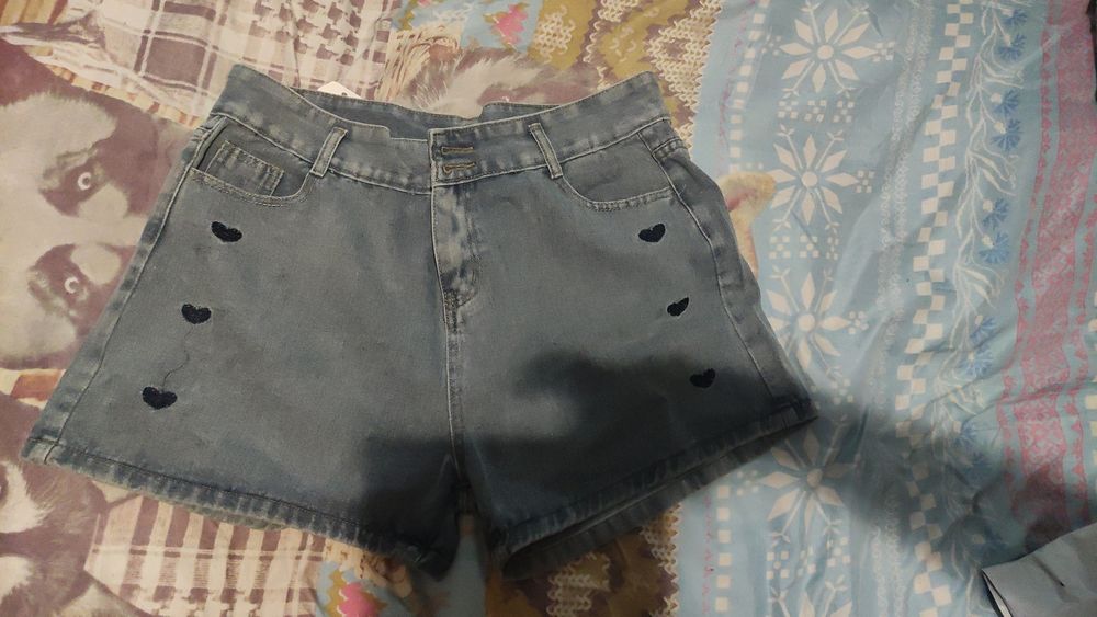 Жіночі джинсові шорти