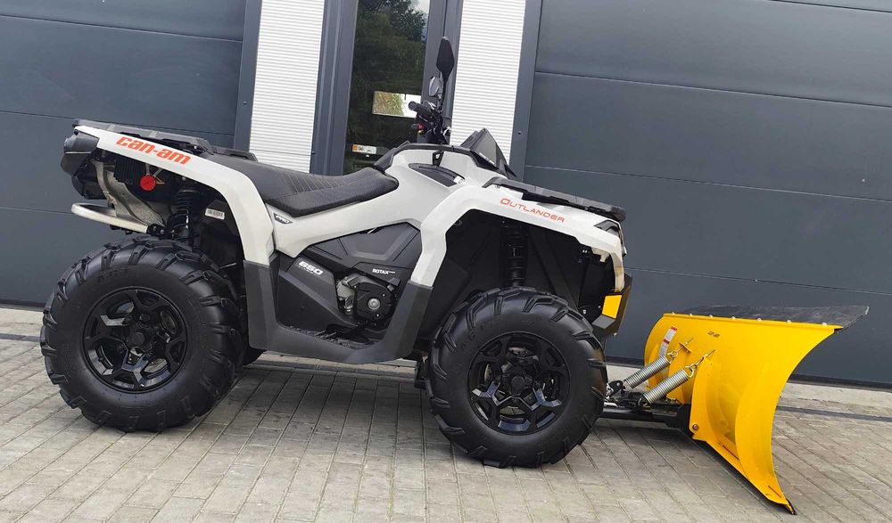 Can-Am Outlander 650 PRO, PŁUG T3B, FV 23%, 2016, DOPOSAŻONY