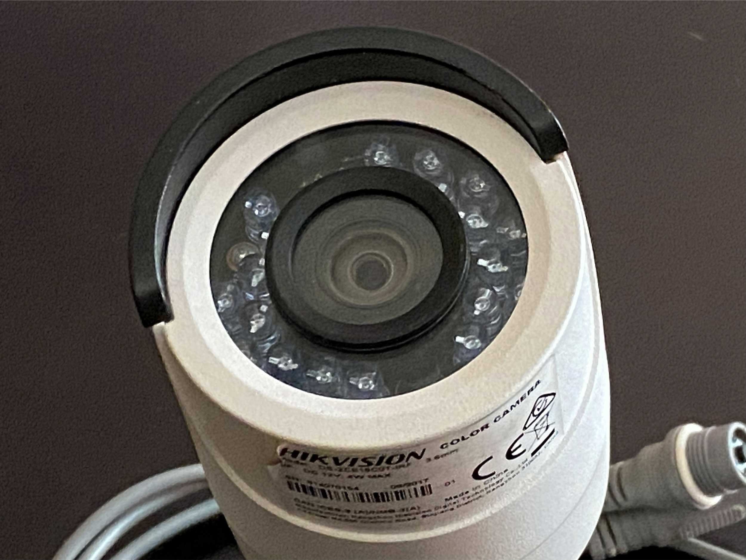HD камера видео наблюдения Hikvision DS-2CE16D0T-IRF