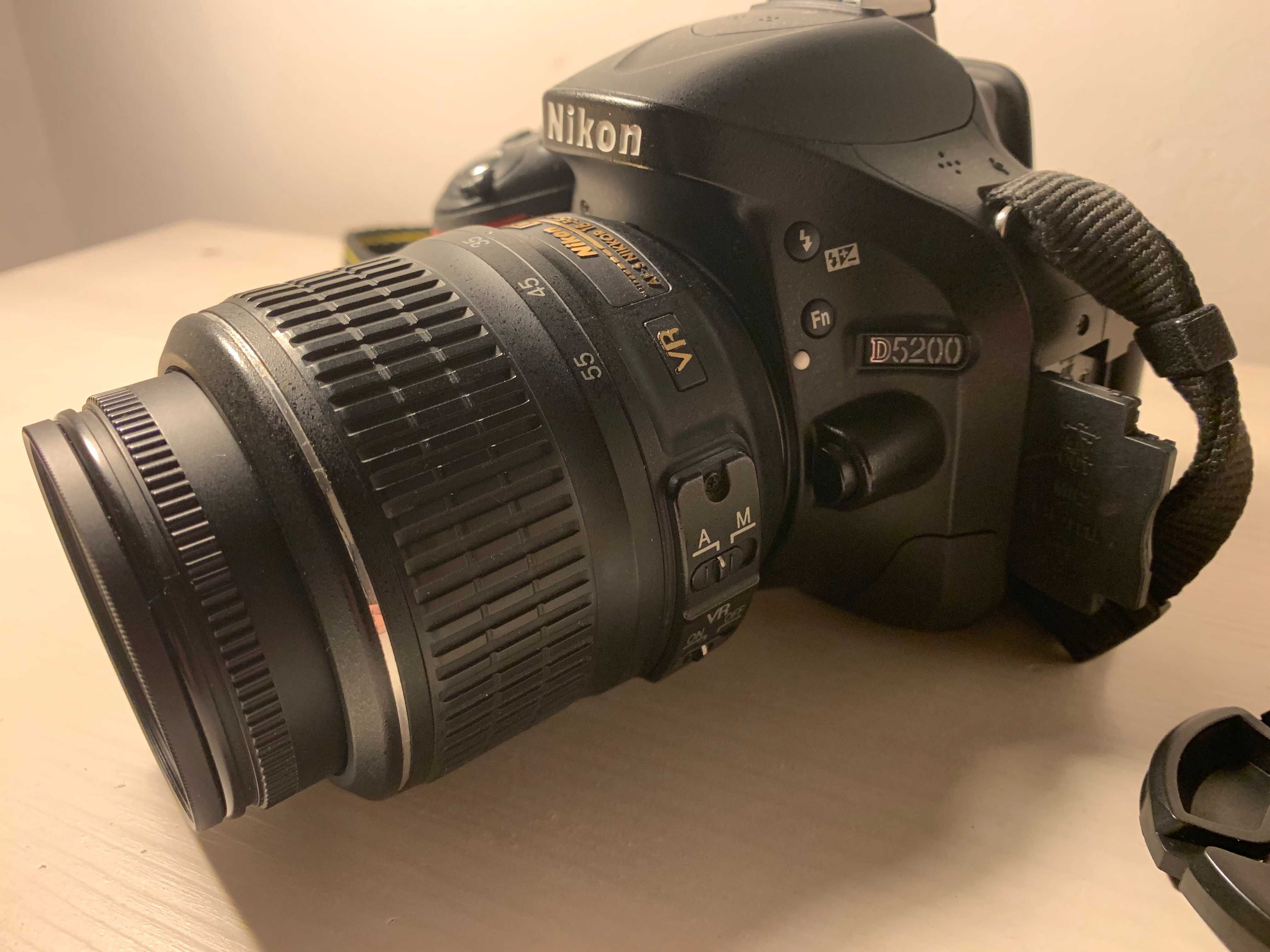 Lustrzanka Nikon D5200 wraz z obiektywem Af-S Nikon 18-55, zestaw.