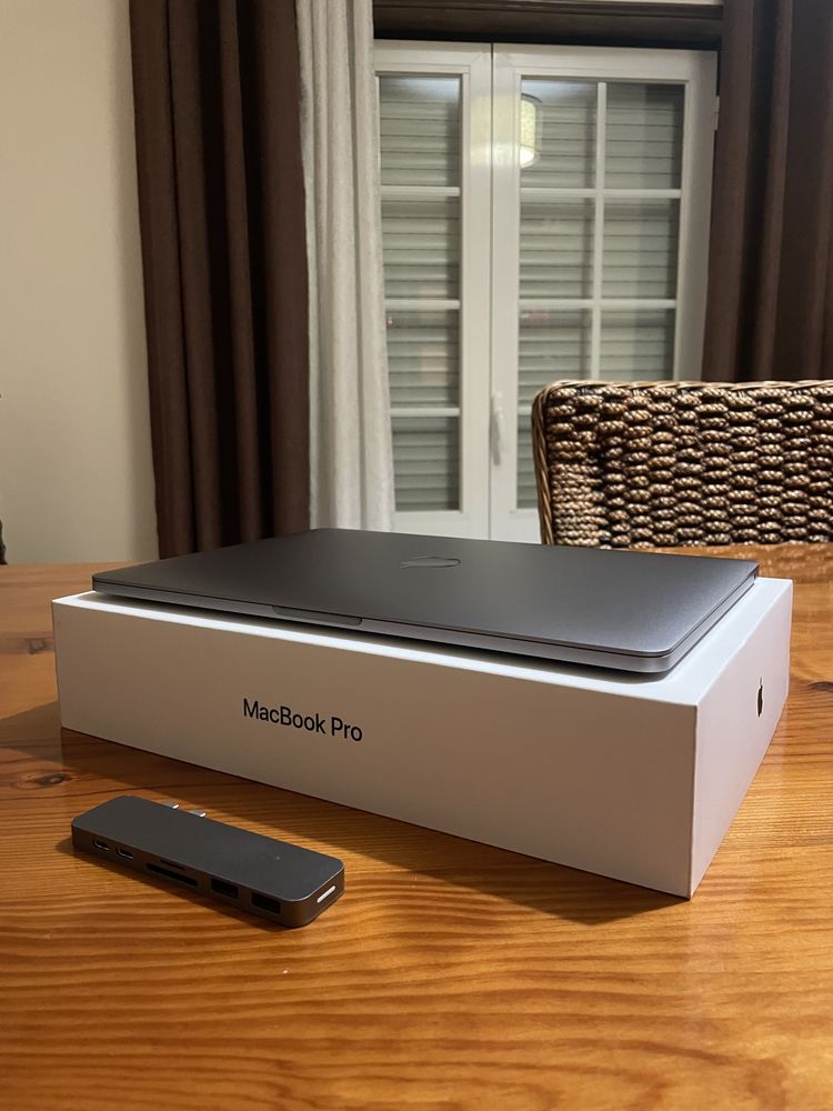 MacBook 13 PRO 2017 + adaptador HyperDrive