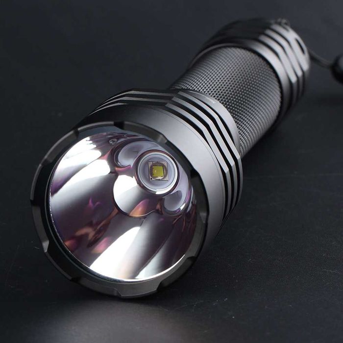 latarka szperacz convoy M21A Luminus SFT40 latarka led dla myśliwych