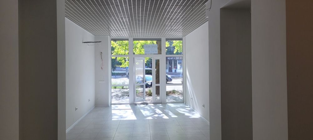 Оренда приміщення при вїзді в тц Велес, 40 кв.м