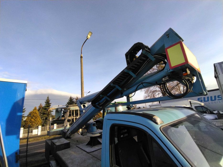 Podnośnik koszowy zwyżka Nifty 160 na Iveco Daily 2008r