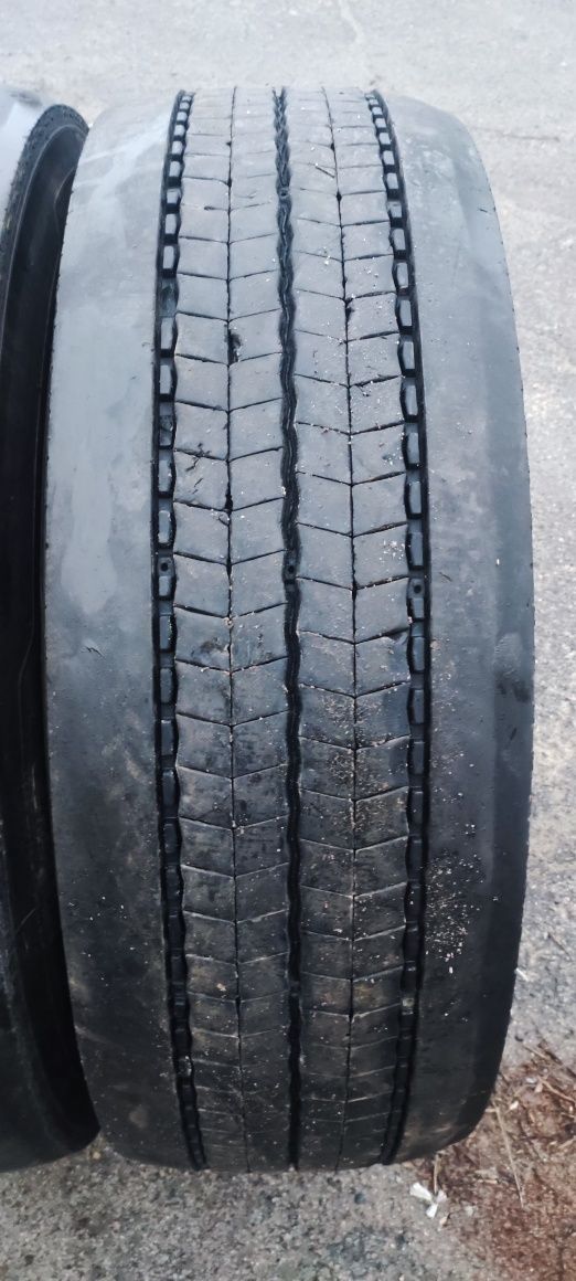 Пара рульових шин 315/70/22.5 Michelin X Multi
