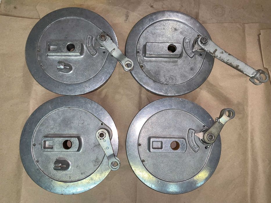 Новый тормозной опорник с колодками в сборе Ява 634-01, Чезет 472/3/5