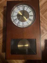 Stary zegar stojący
