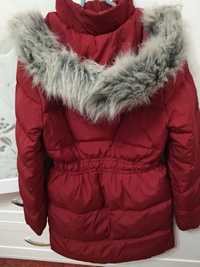 Зимове пальто на дівчинку, на пуху. Розмір 140. Дуже тепле.