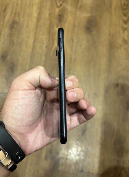 iPhone SE 3 64gb Neverlok