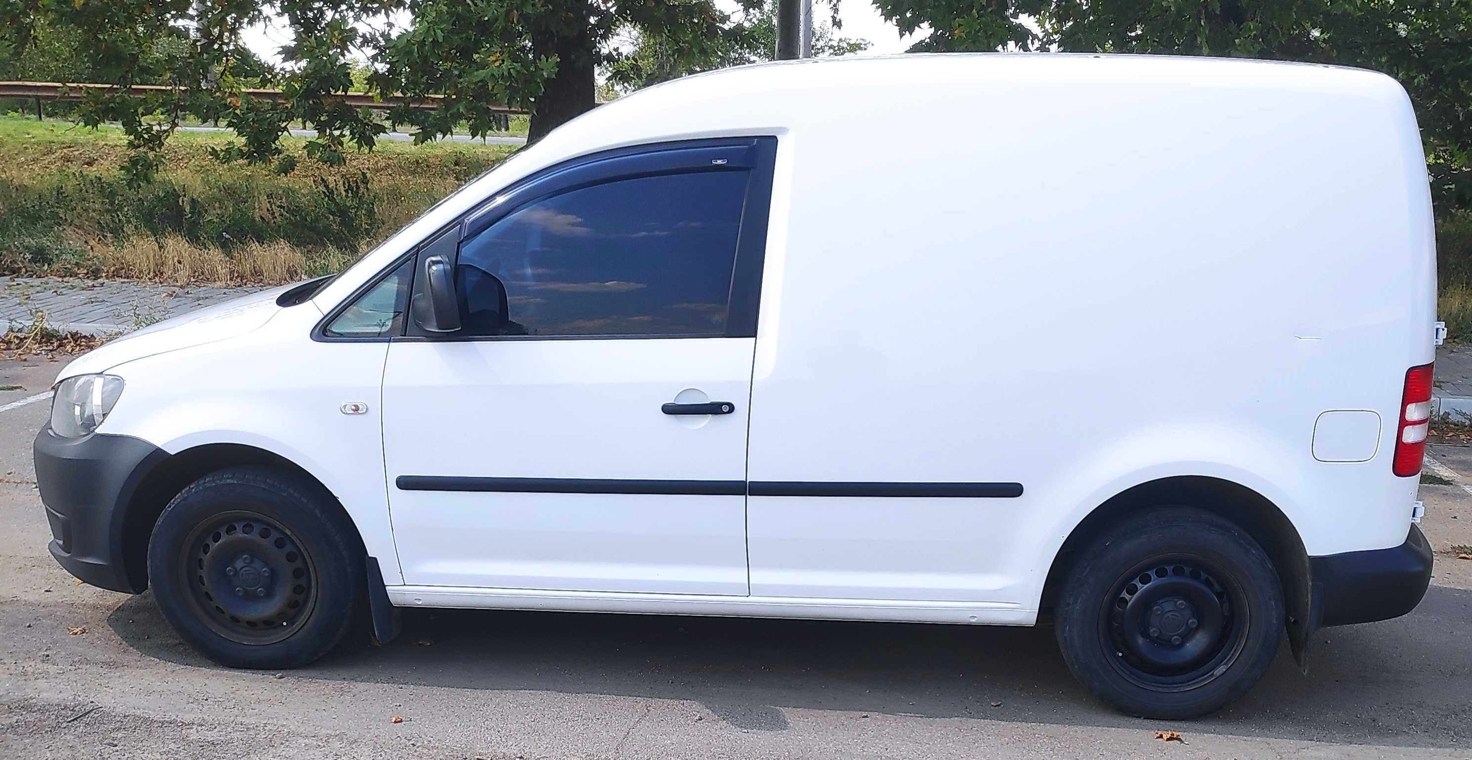 Продаю автомобиль VW Caddy 2011 г.в.