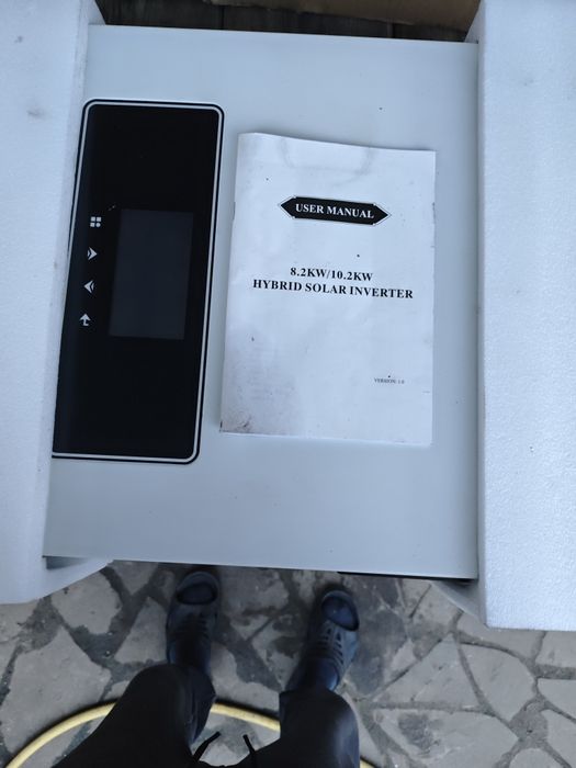 Гібридний Інвертор 10.2квт.