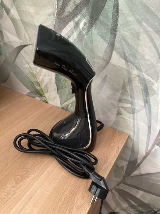 Parownica do ubrań Beko