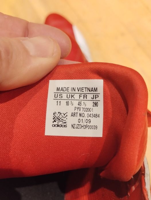 Кросівки Adidas 45 р. Біло-червоні.