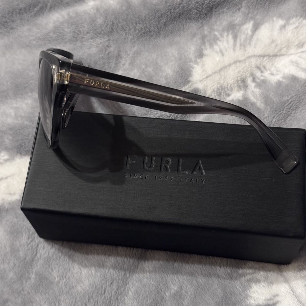 СУПЕР ЦІНА на FURLA — сонцезахесні окуляри (оригінал)