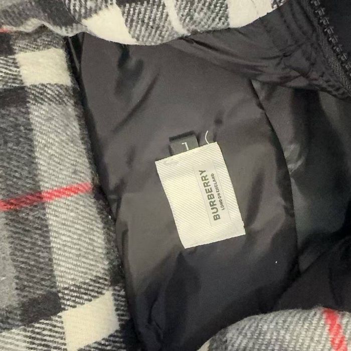 Пуховик Burberry нові,олх доставка