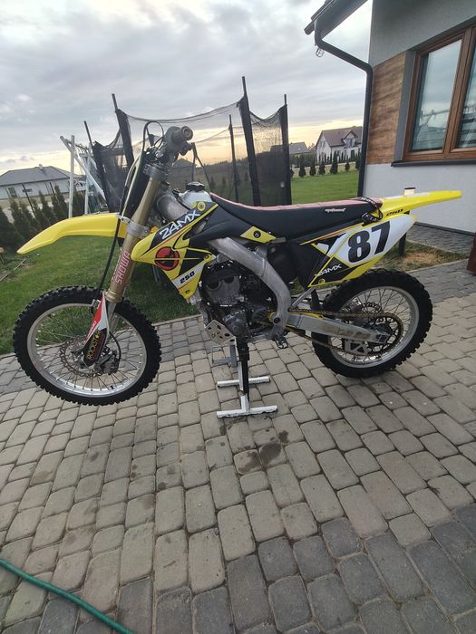 Suzuki rmz 250 wtrysk