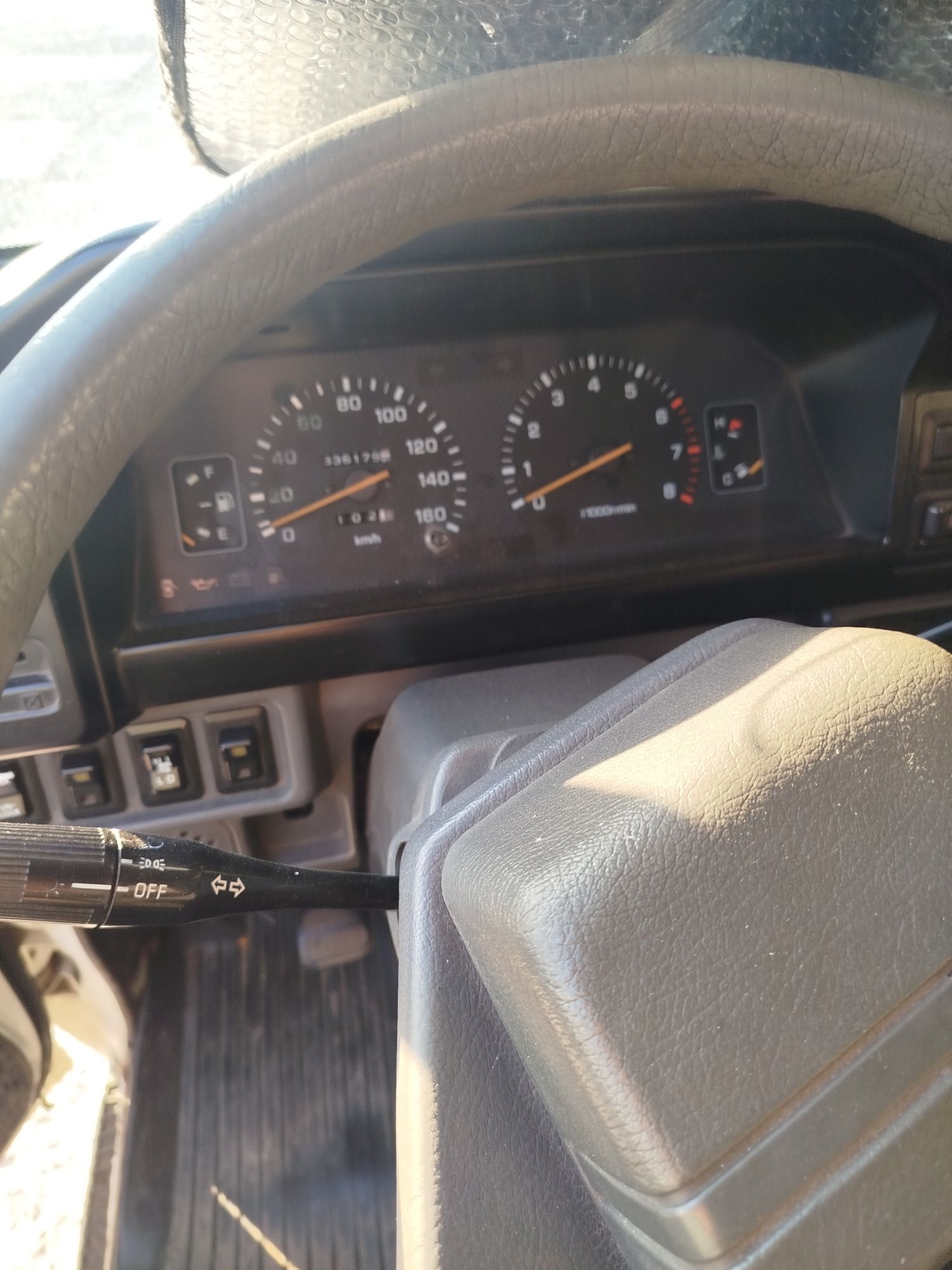 Продам бус мицюбиши л300 (пассажир)