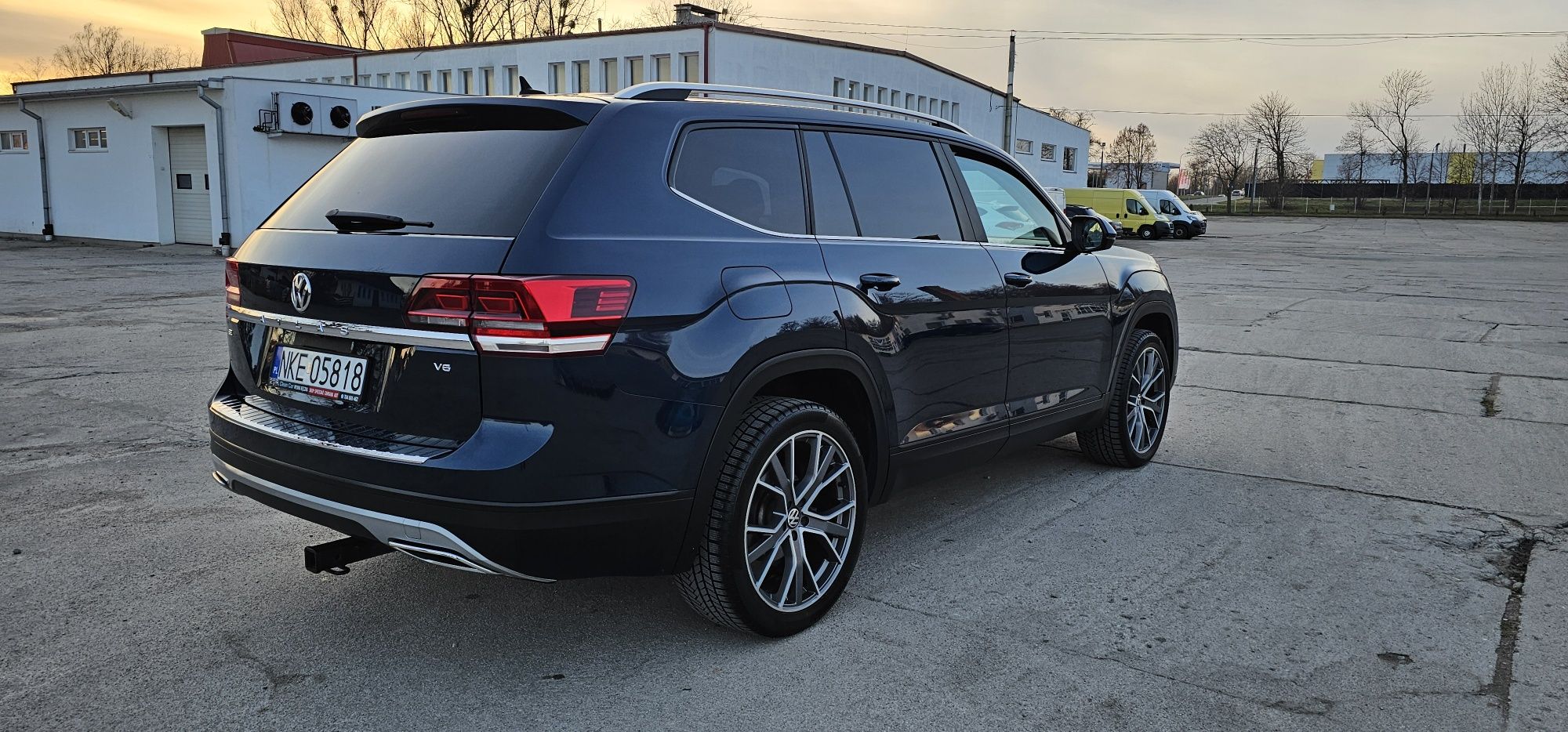 Vw atlas rok 2018 silnik 3.6 benzyna 7-miejsc ładny zamiana