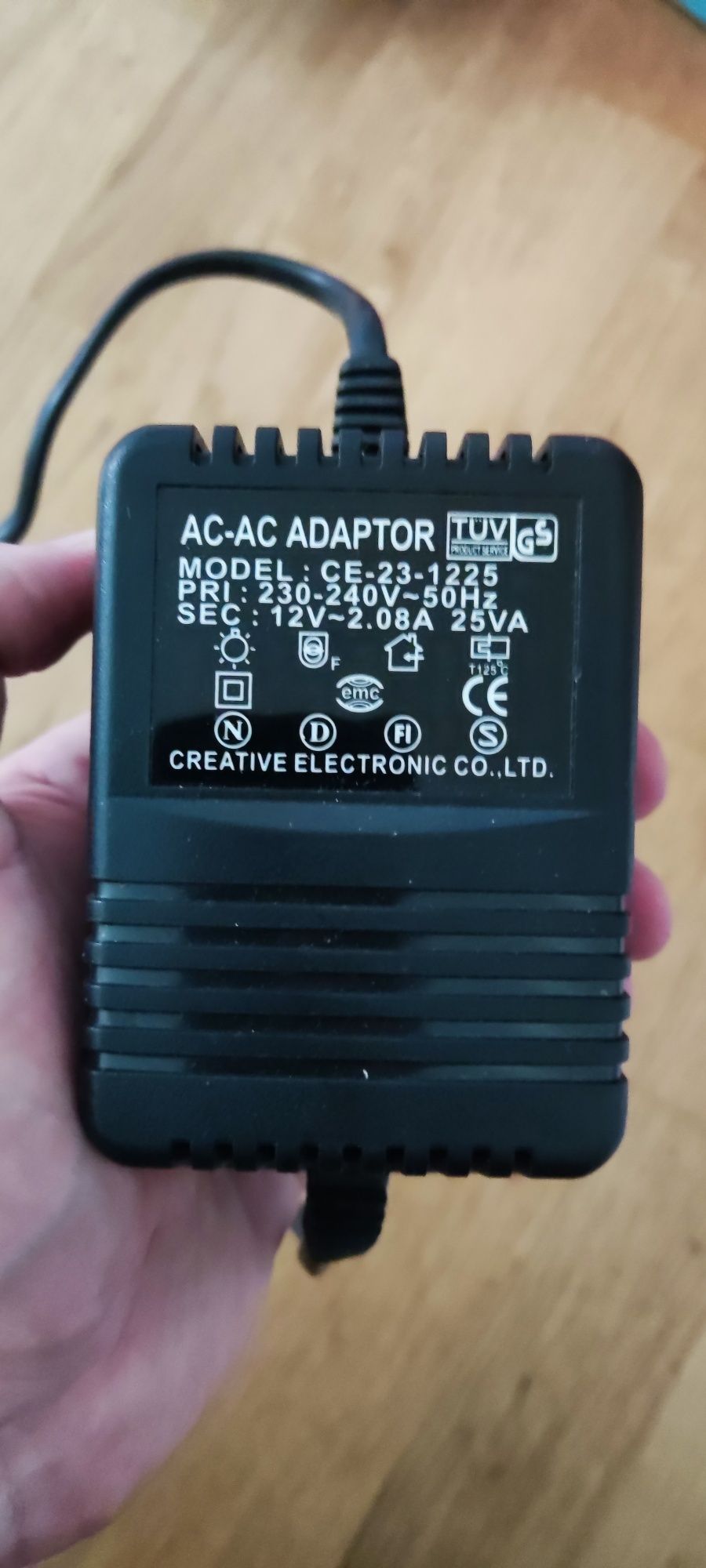 AC/AC Adaptor Зарядка не использовалась
