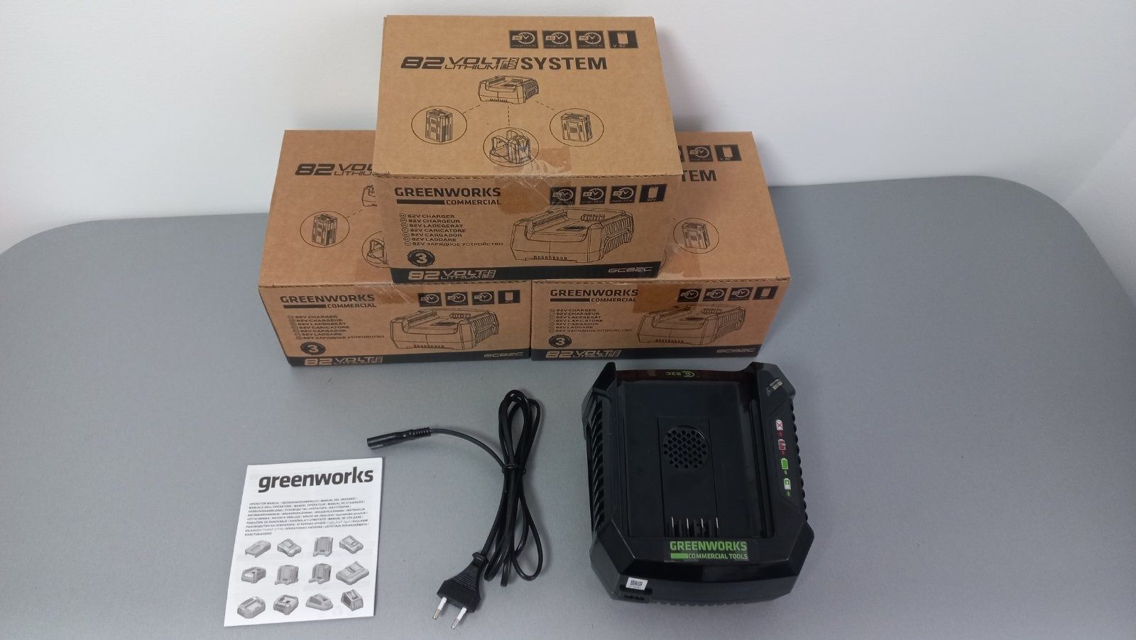 Зарядний пристрій Greenworks 82v