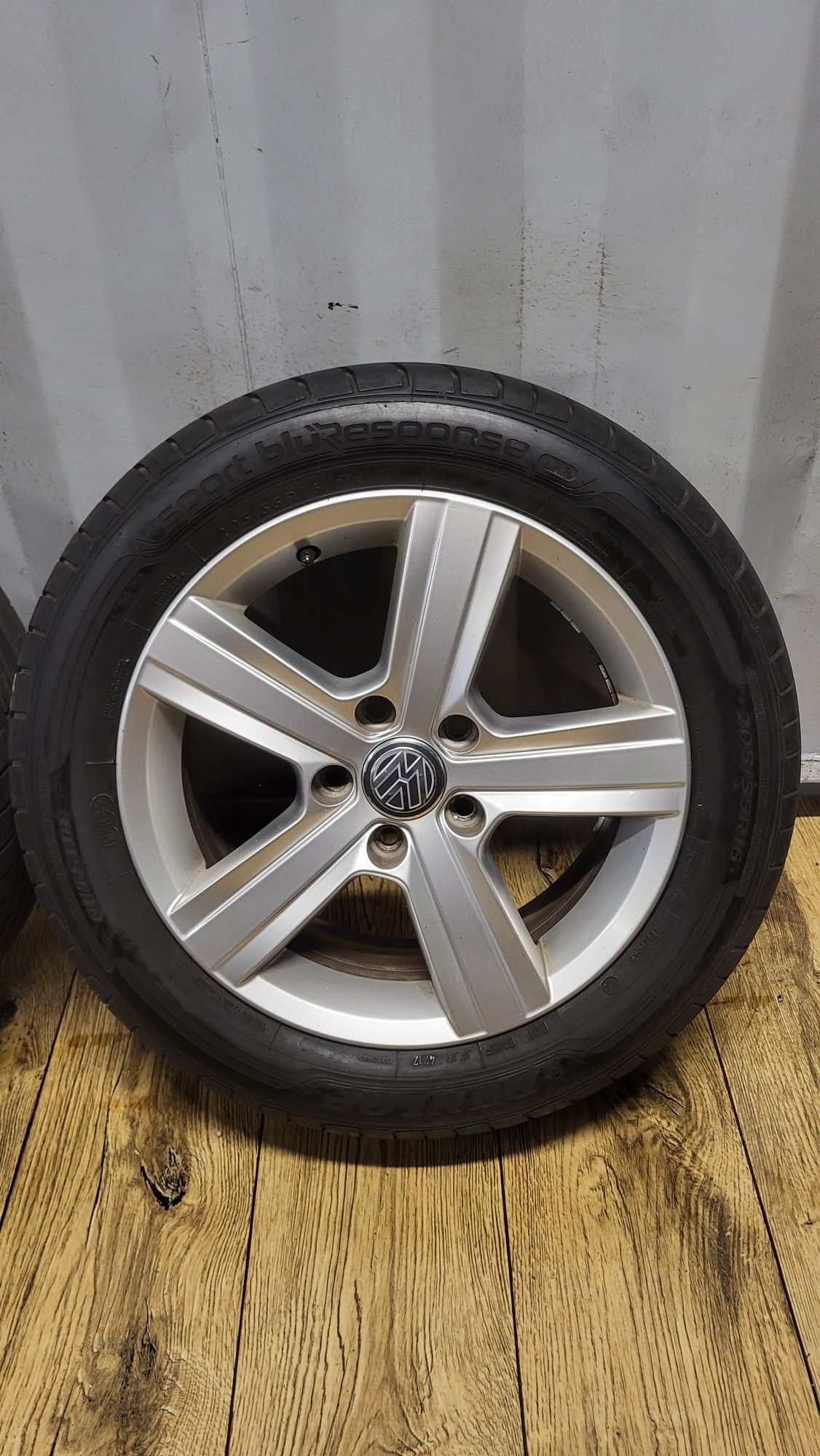 Alufelgi Vw 16" 5x112 z oponami 205/55 R16 Golf 7 8 Caddy Touran