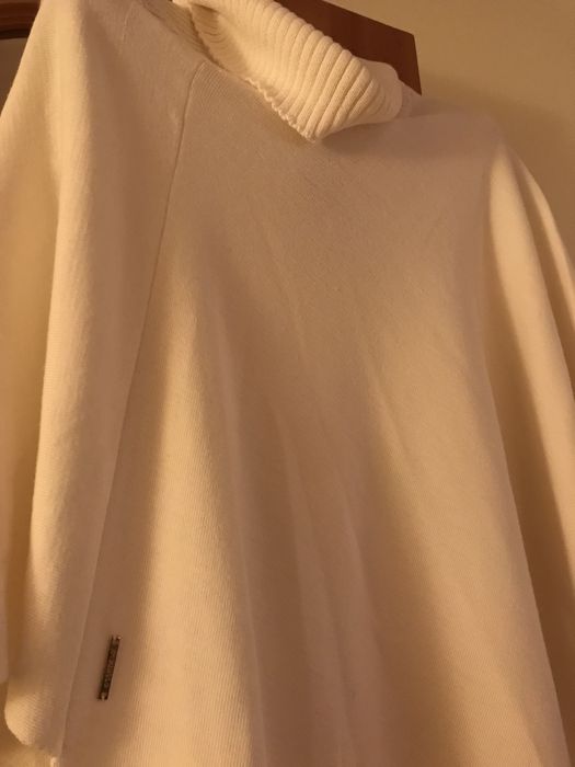 Capa tipo poncho senhora