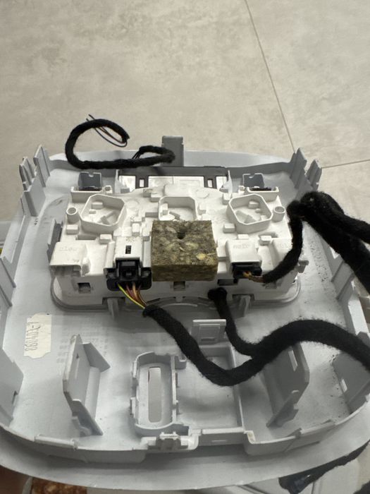 Сонцезахисний козирьок Пежо 308 Т7, 308 Т9