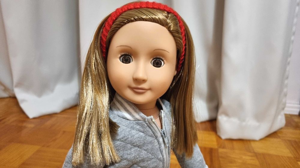 Boneca Our Generation + Roupa