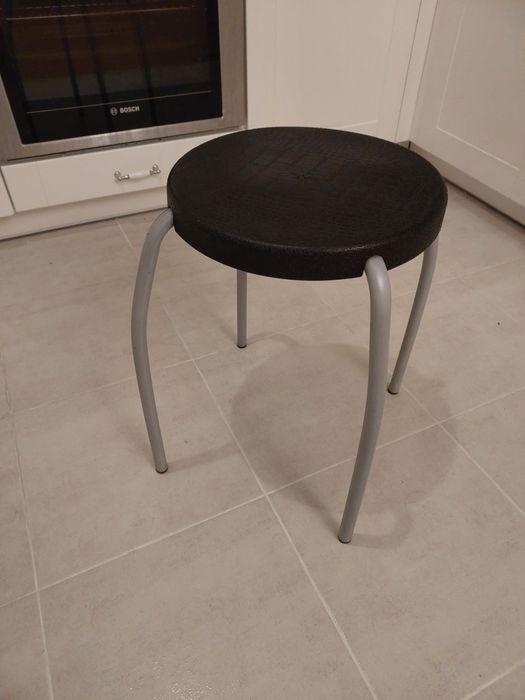 Stołek lekki taboret - czarny