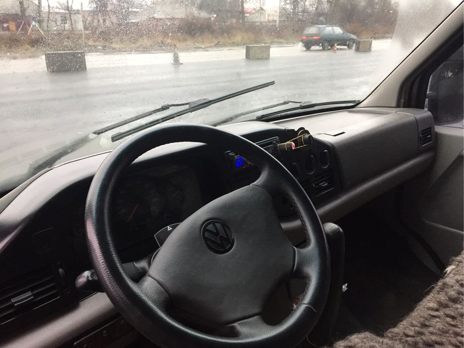 VW LT 35  2006р. 2.5 80kw довга база конд