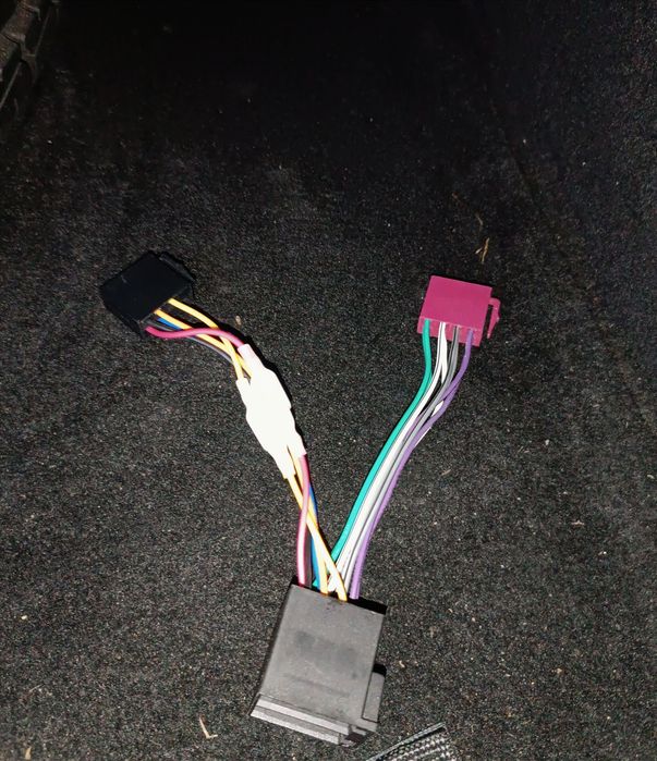 Kostka ISO do radia + akcesoria