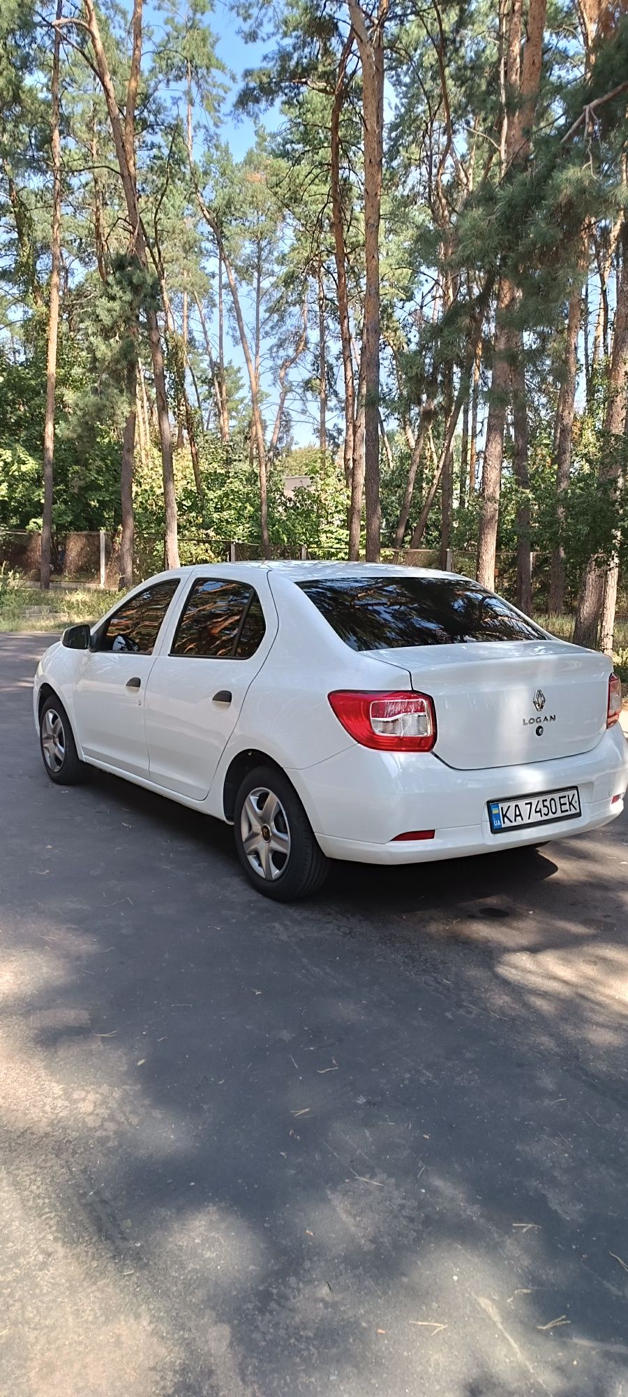 Авто Рено Логан 2016