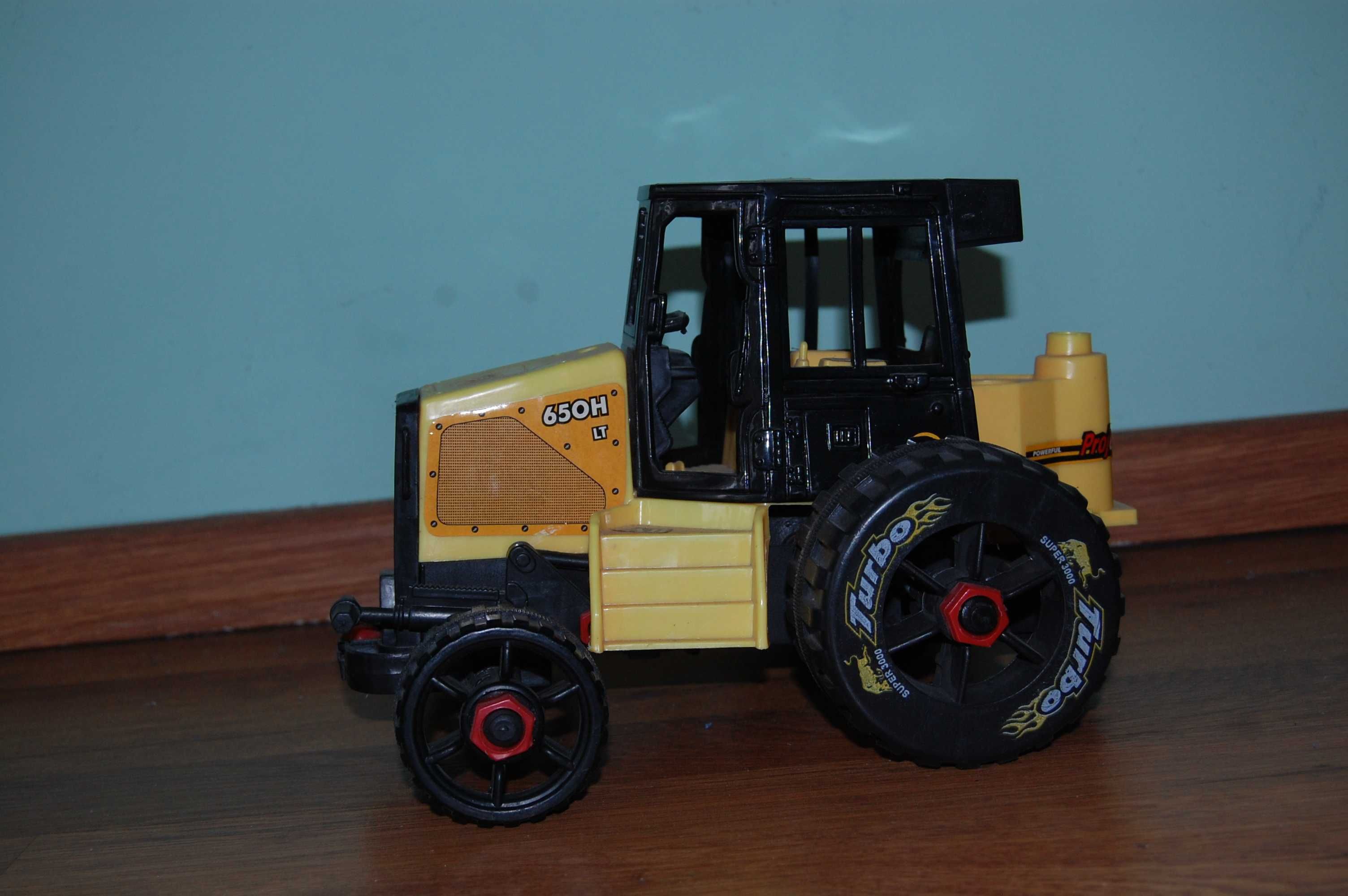 zabawki - Traktor terenowy