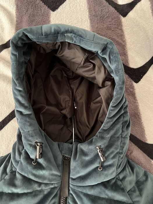 Жіноча зимов-осіння коротка куртка Staff смарагдова