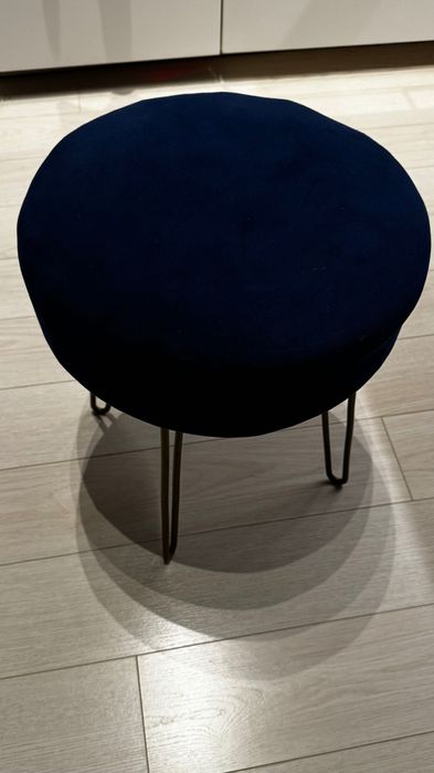 Taboret aksamitny Homla