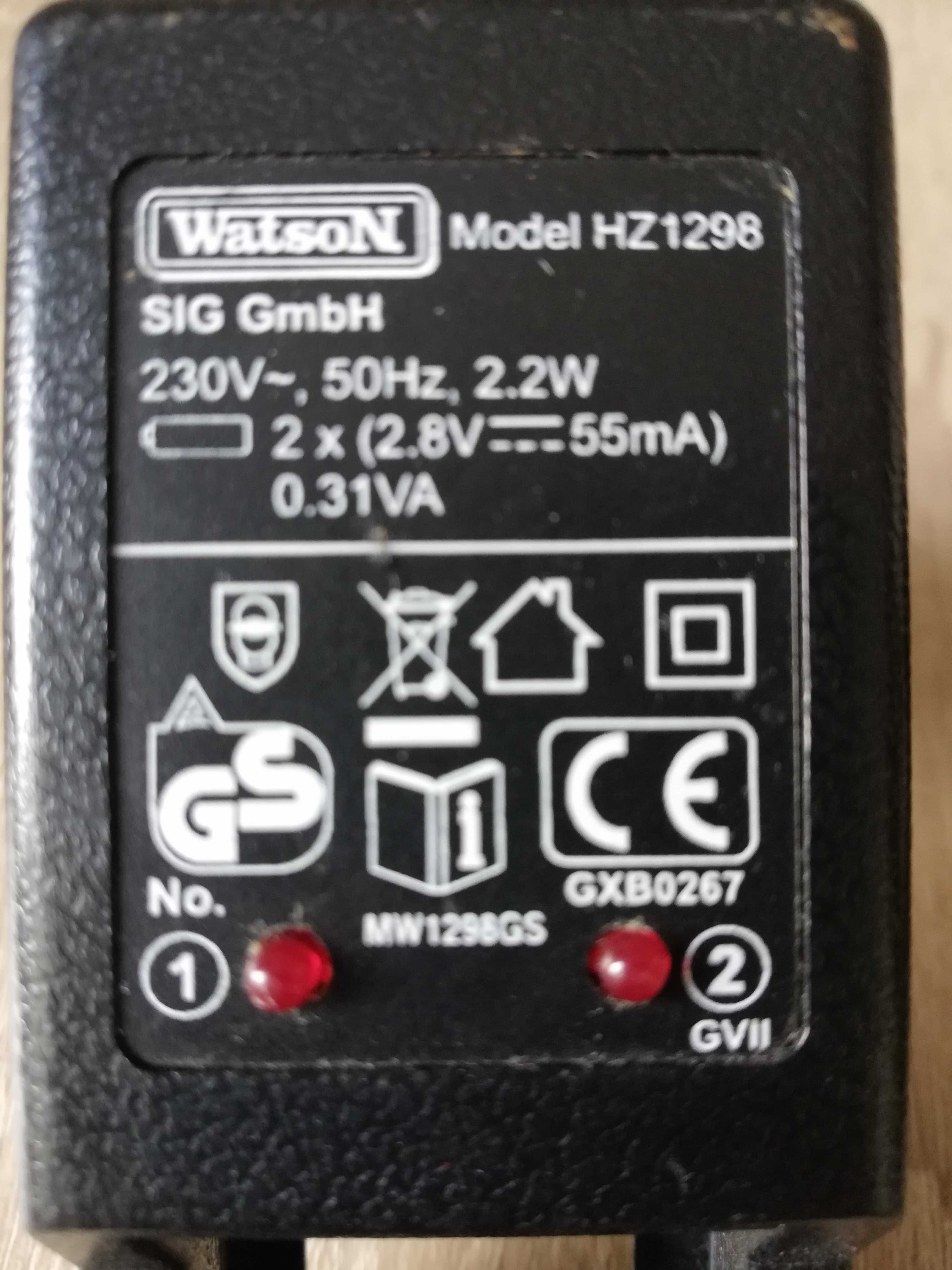 Ładowarka 4 baterii AA - Watson