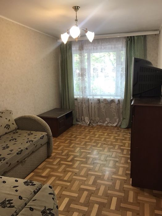 2 х кімнатна Квартира. Вулиця Соборна. Центр міста.