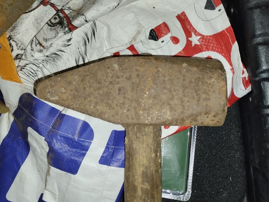 Młot wyburzeniowy kuty