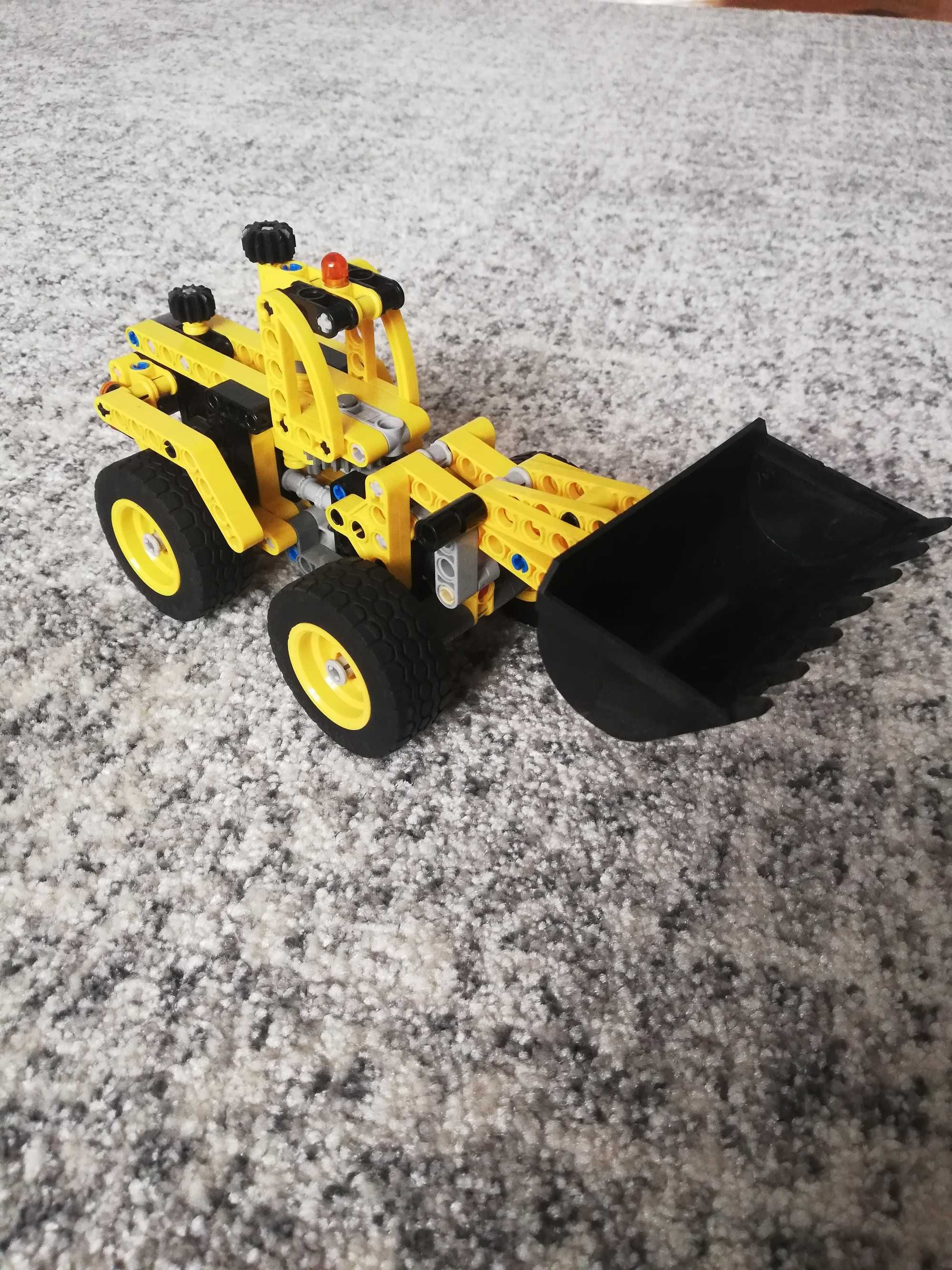 Koparko-ładowarka Lego Technic