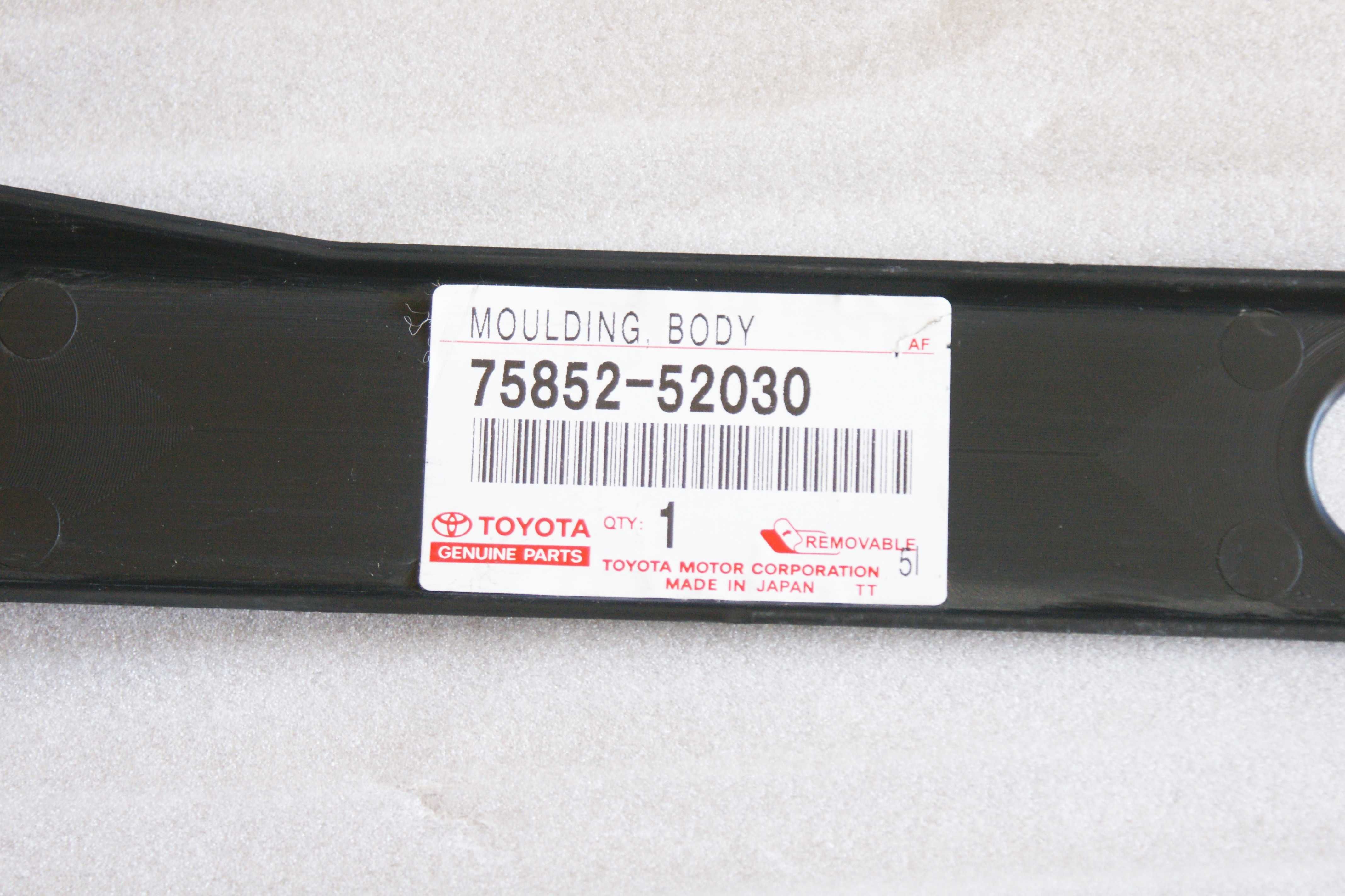 Listwa osłona progu progowa lewa OE TOYOTA YARIS II 08/2005-05/2011