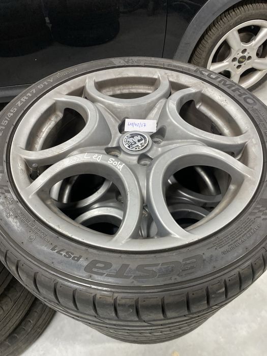 Jantes Alfa Romeu com pneus