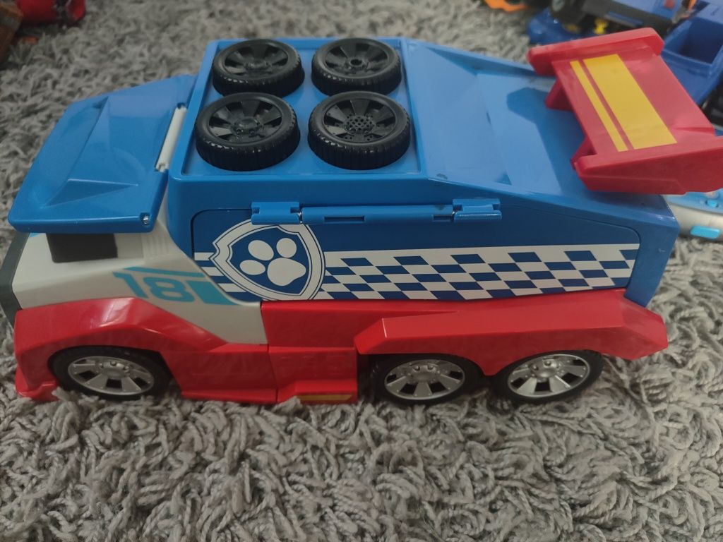 Auto mobilne Chase`a