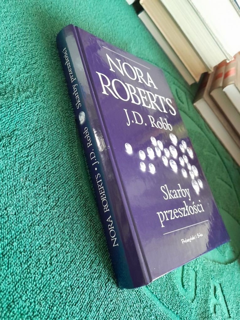 Nora Roberts J.D. Robb - Skarby przeszłości