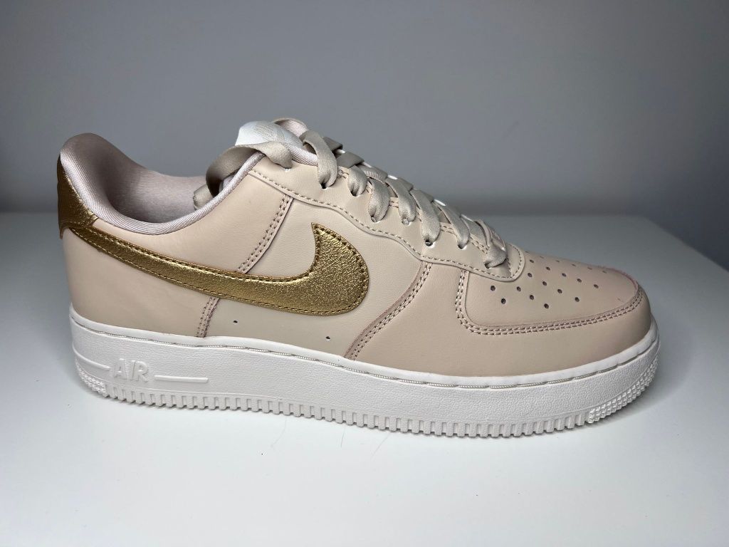 WMNS Nike Air Force 1