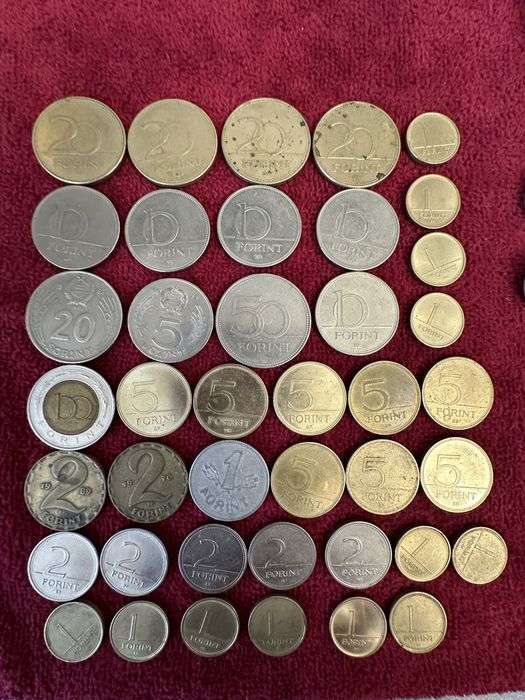 Монеты и житоны стран мира