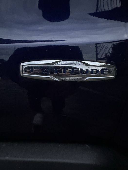Продаю Jeep renegade latitude