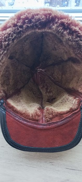 Продам ШАПКА с натуральной КОЖИ и Цегейки.
