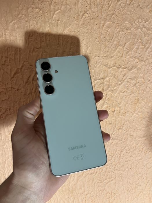 Продам Samsung S24 Fe 8/256