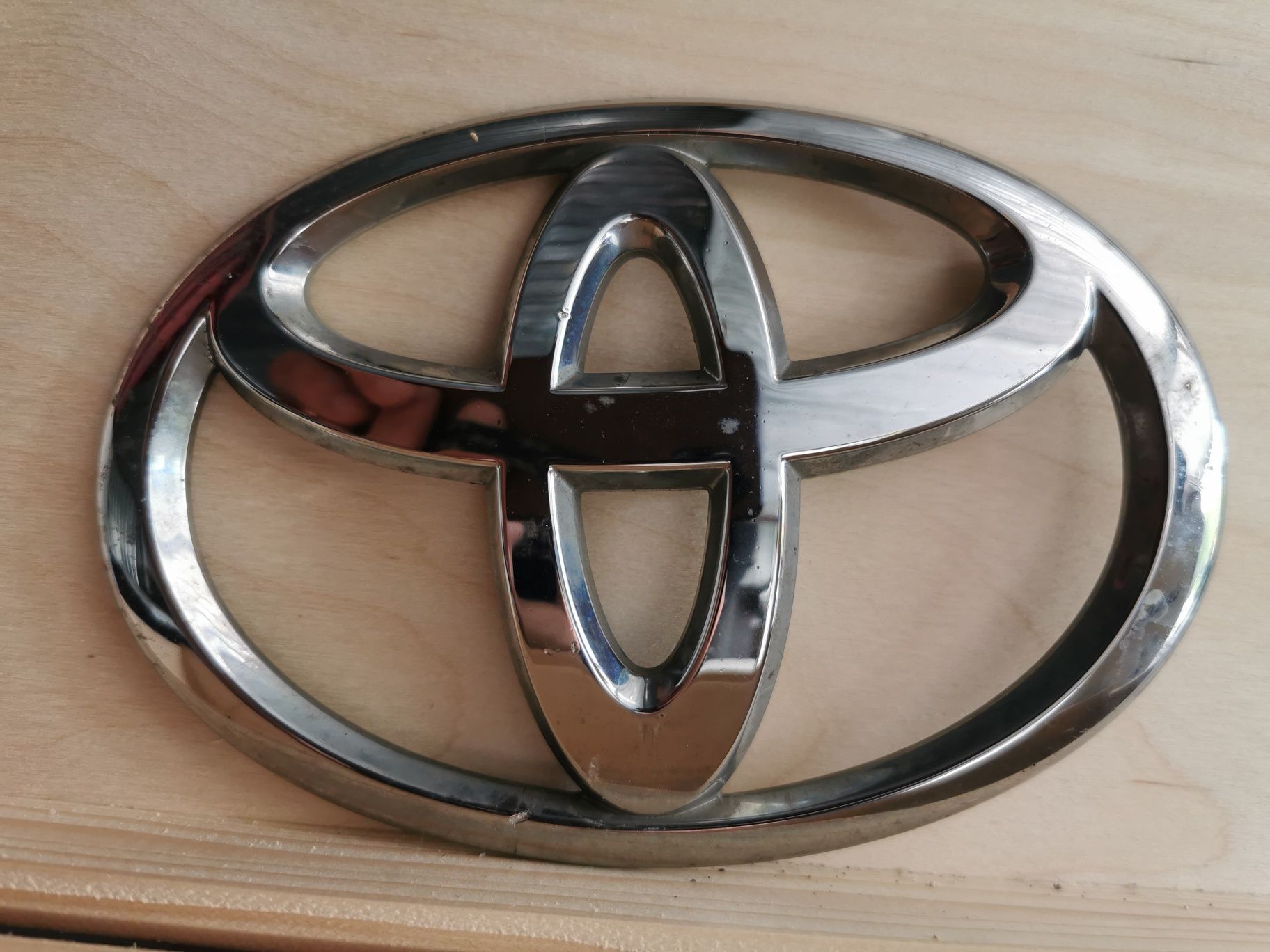 Znaczek logo emblemat Toyota